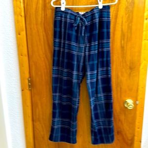 Pajamas Pants Super Comfy .  Little Worn on the Top .